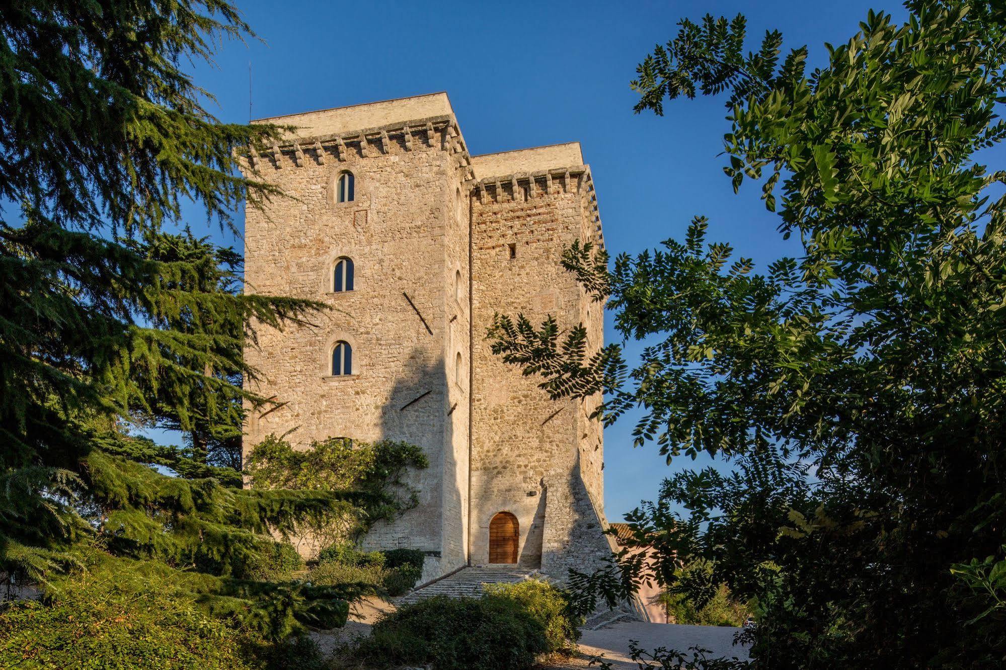 Torre Almonte Aparthotel Todi Exteriör bild