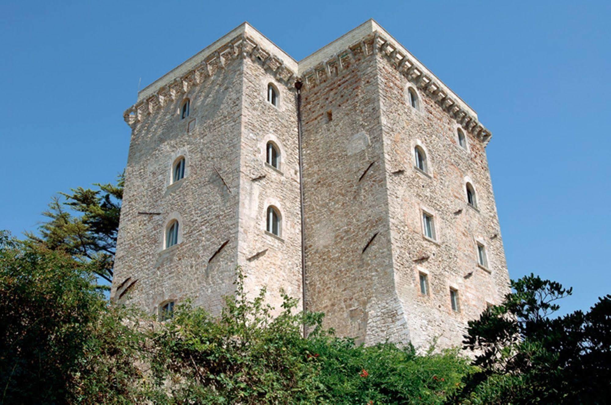 Torre Almonte Aparthotel Todi Exteriör bild