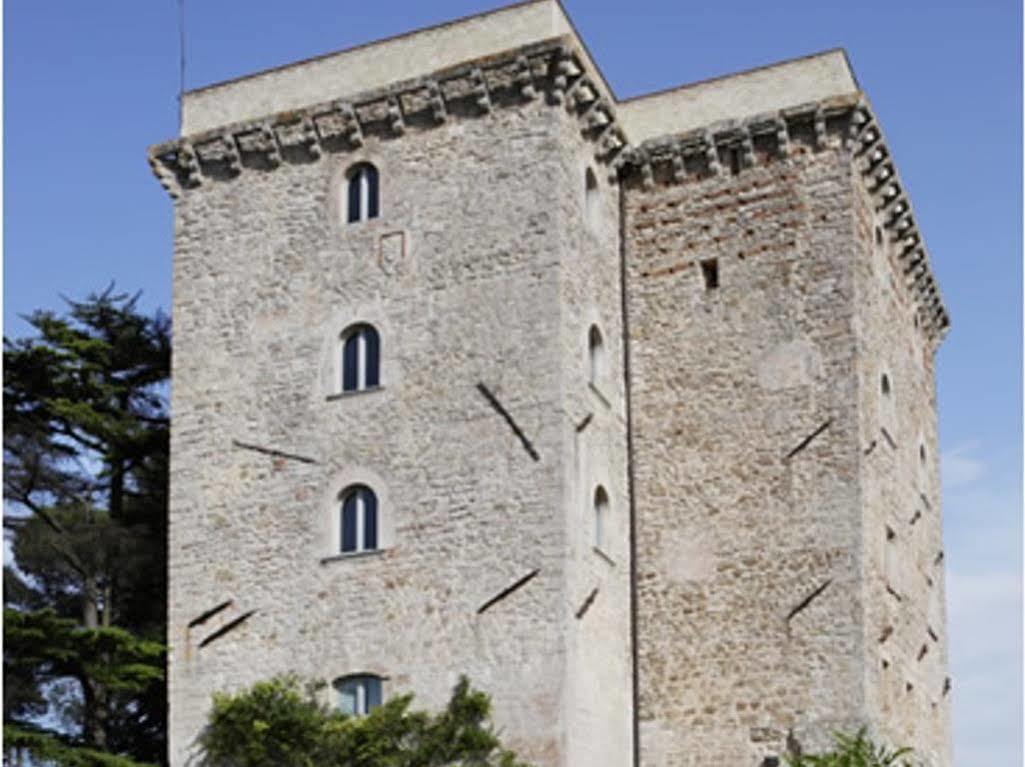Torre Almonte Aparthotel Todi Exteriör bild